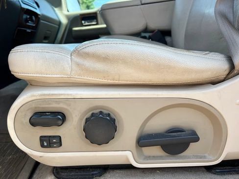 Used 2004 Ford F150 XLT AWD/4WD image 13