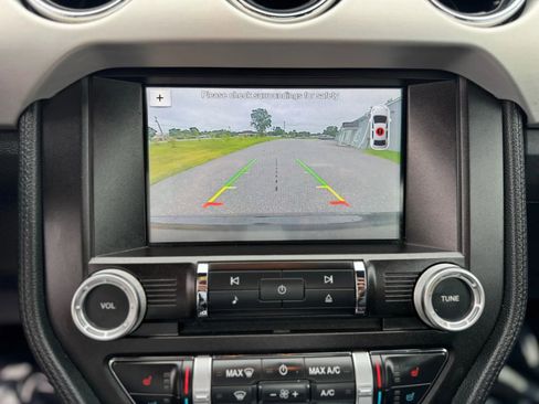 Used 2017 Ford Mustang Premium image 18