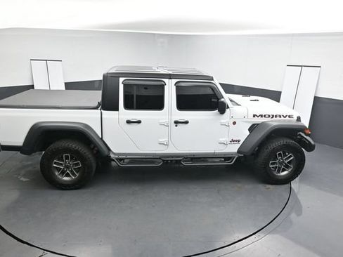 Used 2024 Jeep Gladiator Mojave w/ Technology Group AWD/4WD image 21