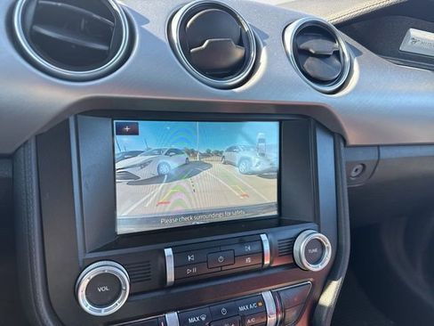 Used 2021 Ford Mustang Premium image 9