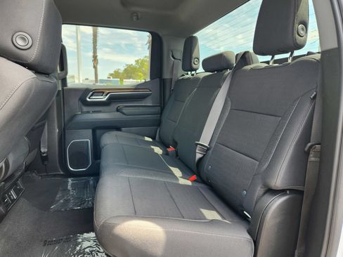 Used 2023 Chevrolet Silverado 1500 LT AWD/4WD image 11