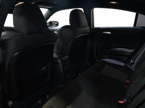 Used 2019 Dodge Charger R/T w/ Blacktop Package image 35