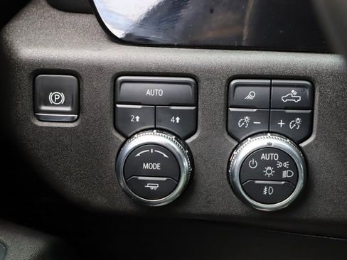 Used 2025 GMC Sierra 1500 SLT image 36