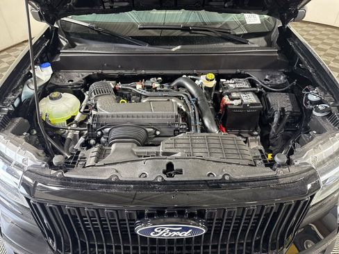 New 2026 Ford Maverick Lobo AWD/4WD image 4