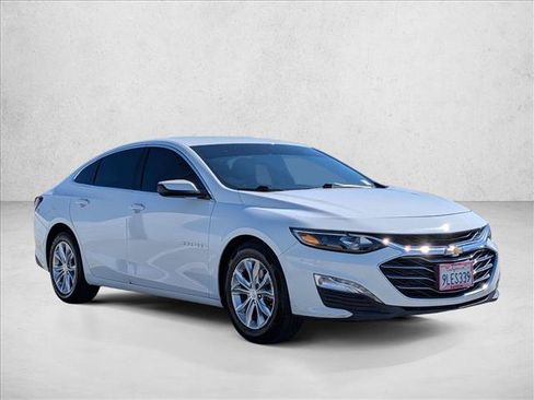 Used 2021 Chevrolet Malibu LT FWD image 3