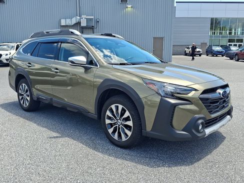 Certified 2025 Subaru Outback Touring XT AWD/4WD image 3