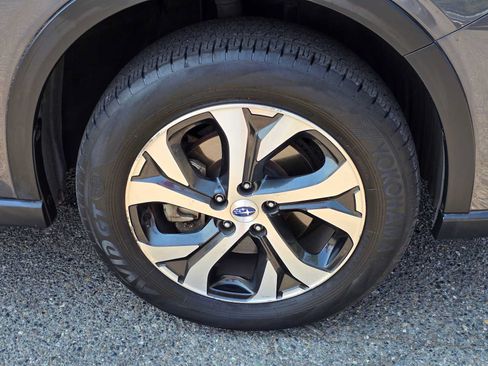 Used 2021 Subaru Outback Touring AWD/4WD image 9