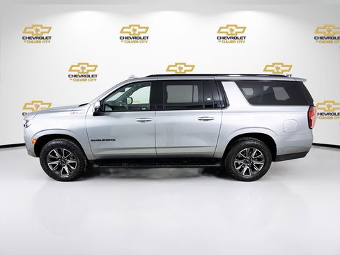 Used 2023 Chevrolet Suburban Z71 w/ Luxury Package image 4