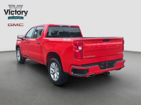 Used 2019 Chevrolet Silverado 1500 Custom w/ Custom Value Package AWD/4WD image 13