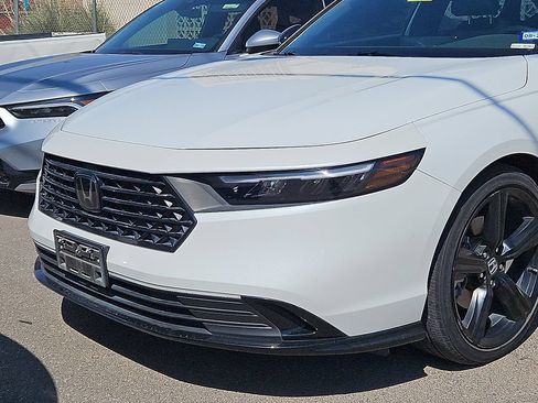 Used 2023 Honda Accord Sport image 2
