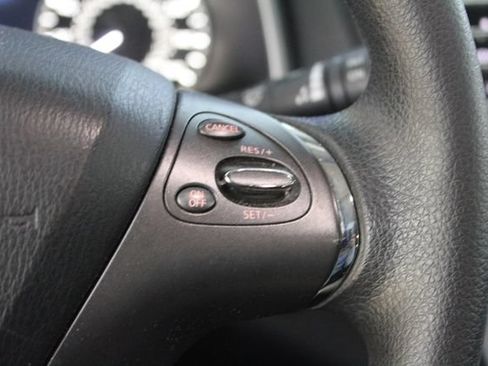 Used 2021 Nissan Murano S FWD image 17