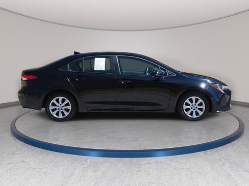 Used 2024 Toyota Corolla LE image 4