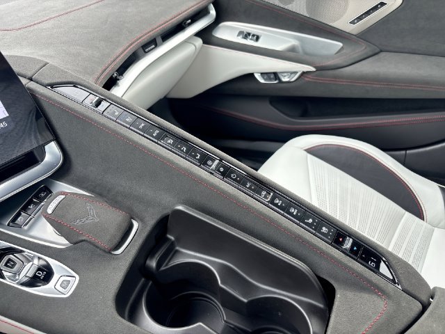 Used 2023 Chevrolet Corvette Stingray Premium Conv w/ Z51 Performance Package RWD image 19