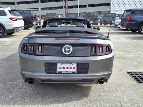Used 2013 Ford Mustang Premium RWD image 22