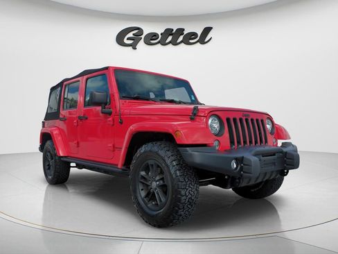 Used 2017 Jeep Wrangler Unlimited Sahara AWD/4WD image 3