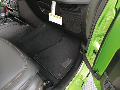 New 2025 Jeep Gladiator Sport S image 30