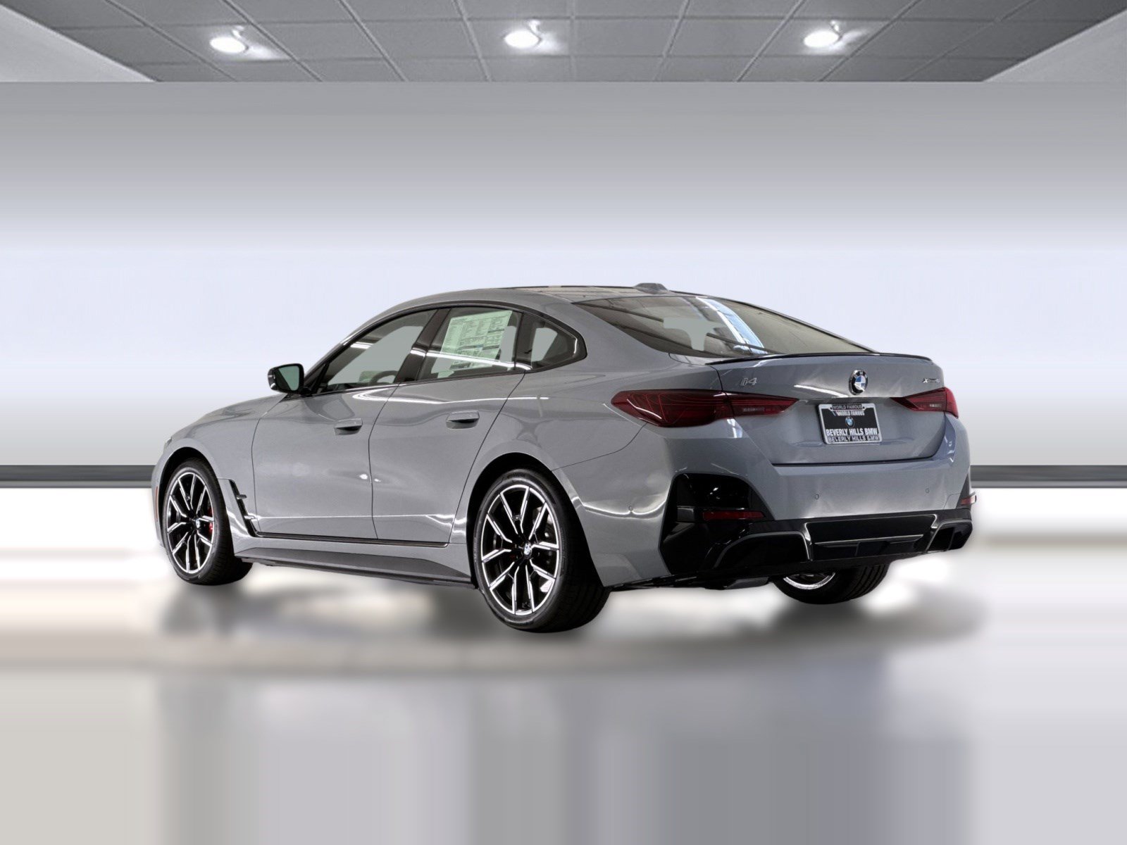 Used 2026 BMW i4 xDrive40i w/ M Sport Package AWD/4WD image 3