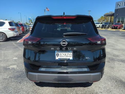 Certified 2024 Nissan Rogue SL FWD image 7