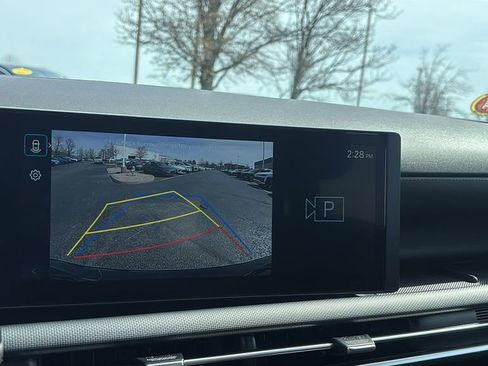 Used 2025 Hyundai Tucson SE image 22