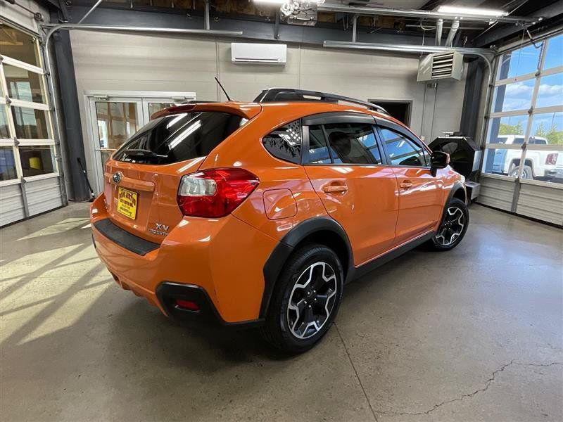 Used 2014 Subaru Crosstrek 2.0i Limited AWD/4WD image 5
