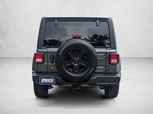 Used 2018 Jeep Wrangler Unlimited Sport S AWD/4WD image 7