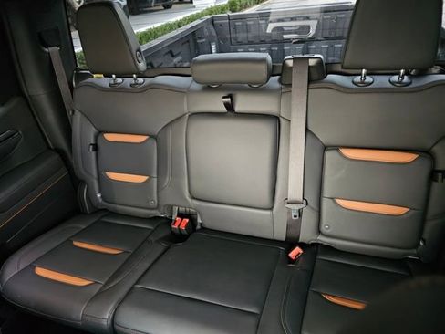 Used 2025 GMC Sierra 1500 AT4 AWD/4WD image 18