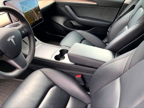 Used 2022 Tesla Model 3 Long Range image 16