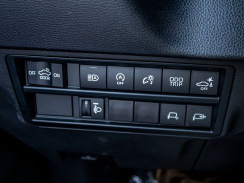 Used 2023 Toyota Tundra SR5 w/ SR5 Convenience Package AWD/4WD image 39
