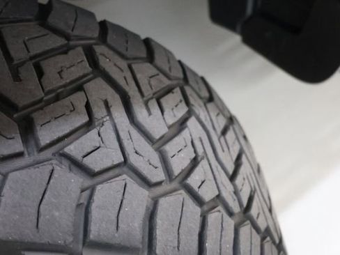 Used 2018 Ford F150 Raptor w/ Equipment Group 802A Luxury image 11