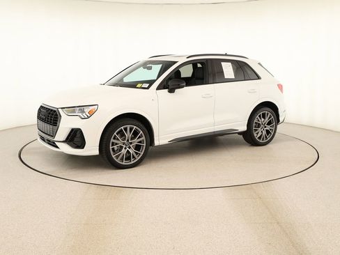 Certified 2025 Audi Q3 2.0T Premium Plus w/ Premium Plus Package AWD/4WD image 13
