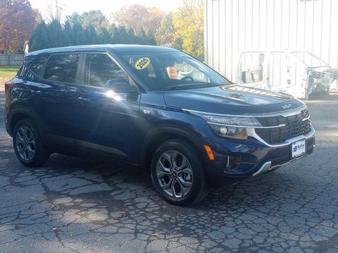 Used 2025 Kia Seltos LX image 1