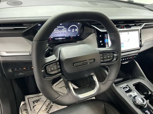 Used 2026 Jeep Cherokee Limited AWD/4WD image 4