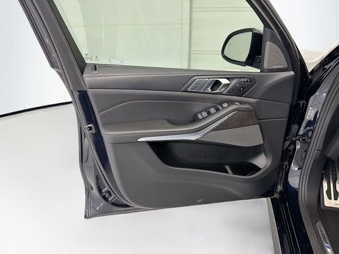 Used 2021 BMW X7 M50i w/ Executive Package AWD/4WD image 23