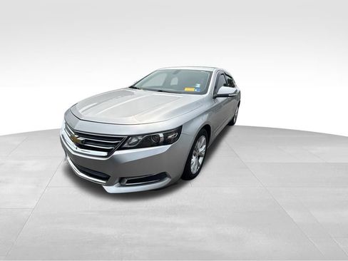 Used 2015 Chevrolet Impala LT FWD image 3