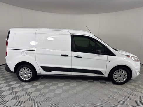 Used 2017 Ford Transit Connect XLT image 4