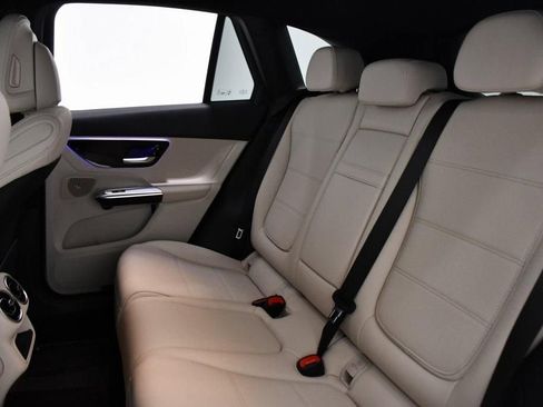 Certified 2025 Mercedes-Benz GLC 300 4MATIC image 6