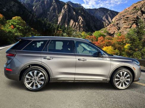 Used 2021 Lincoln Corsair Reserve w/ Equipment Group 201A image 2