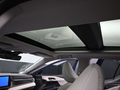 Certified 2025 Toyota Camry XLE image 19