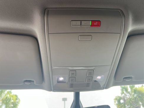 Used 2023 Volkswagen Atlas SE FWD image 28