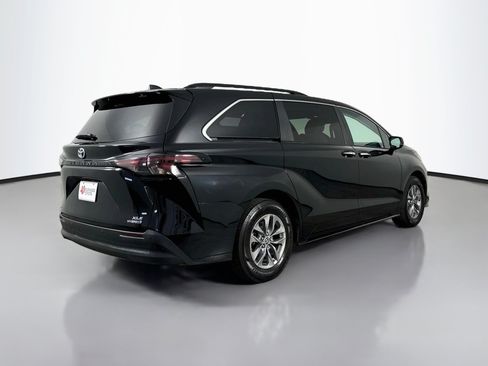 Certified 2024 Toyota Sienna XLE w/ XLE Plus Package AWD/4WD image 7
