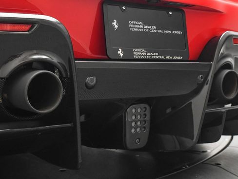 Used 2020 Ferrari 488 Pista Coupe RWD image 11