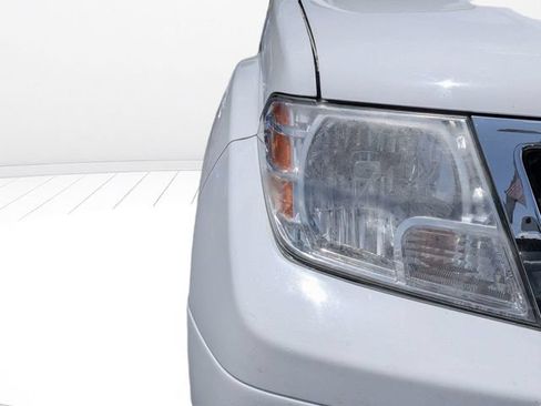 Used 2012 Nissan Frontier SV w/ SV Premium Utility Pkg RWD image 9