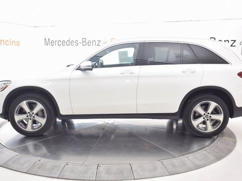 Used 2022 Mercedes-Benz GLC 300 image 3