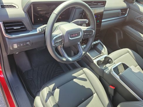 Used 2026 GMC Terrain Elevation w/ Elevation Premium Package FWD image 13