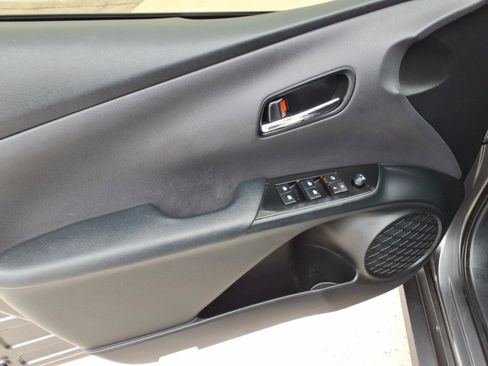 Used 2017 Toyota Prius Two w/ Prius Two Safety Plus Package image 12