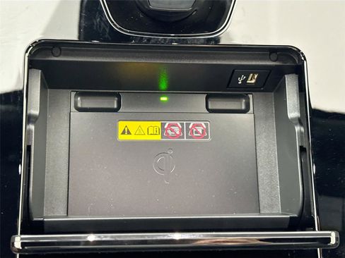 Used 2024 Toyota bZ4X XLE image 28