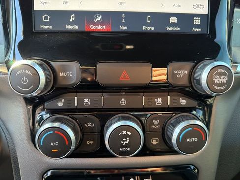 Used 2024 RAM 1500 Laramie RWD image 42