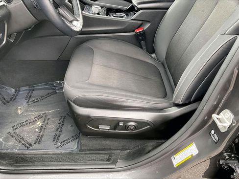 Used 2022 Jeep Grand Cherokee Laredo w/ Luxury Tech Group I image 33