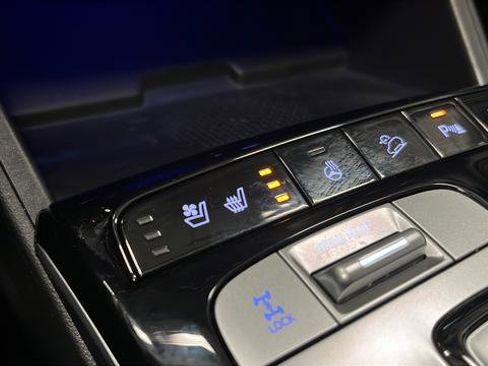 Used 2024 Hyundai Tucson Limited image 35