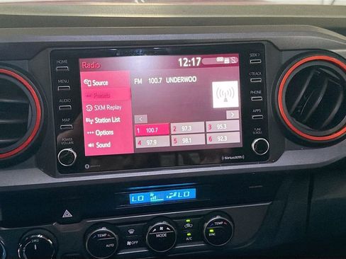 Used 2021 Toyota Tacoma TRD Sport w/ Technology Package image 15